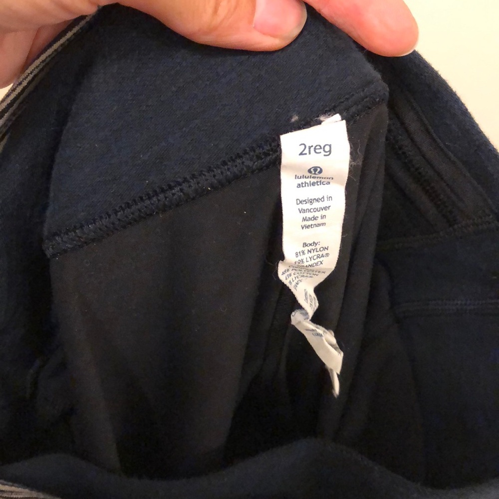 Lululemon pants size 2. (Runs small)